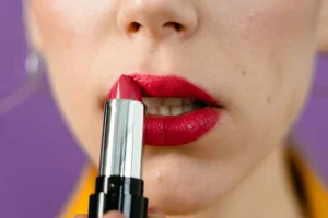 Phun môi collagen là gì? Quy trình 4 bước và lưu ý chăm sóc