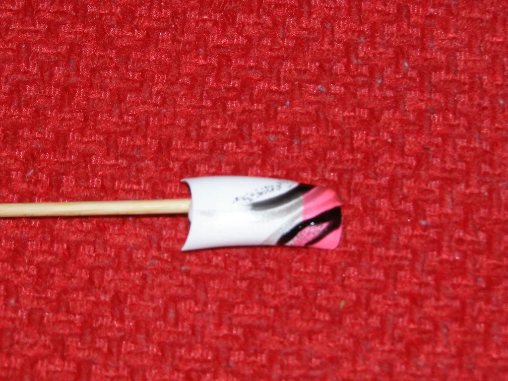 Nail và phun xăm là những gì?