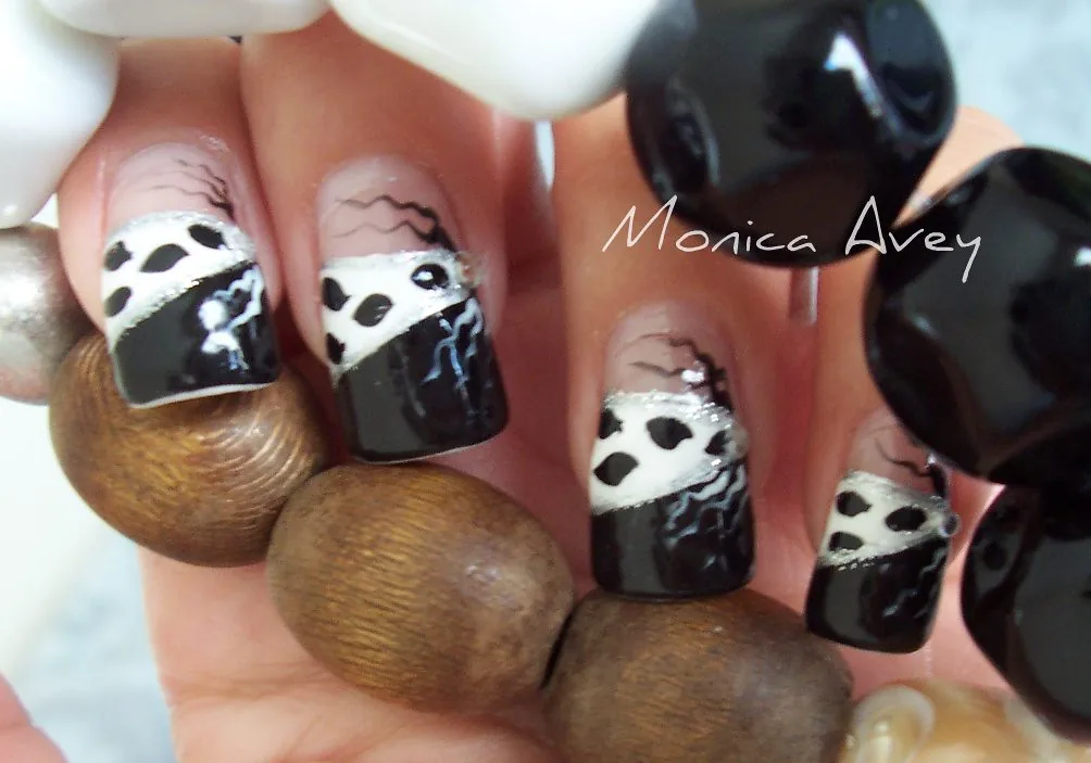 Thu nhập từ nail và phun xăm như thế nào?