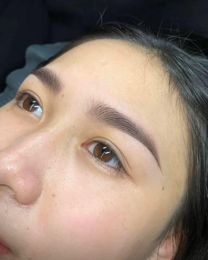 Phun mày Ombre gradient màu mềm mại từ trong ra ngoài